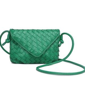 Kylo Kelly Green Woven Envelope Crossbody Bag